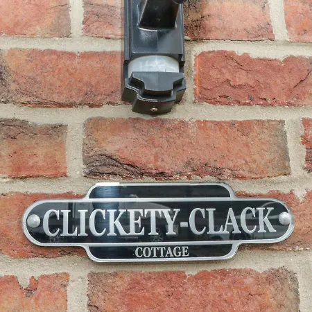 Clickety-clack Whitby
